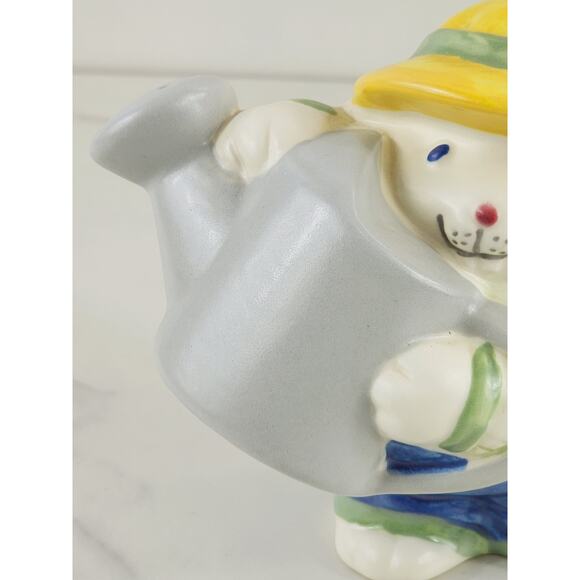 Pottery Rabbit Bunny Gardener Easter Salt Shaker 5 1/4" TIC USA Ceramic Vintage - Picture 3 of 16